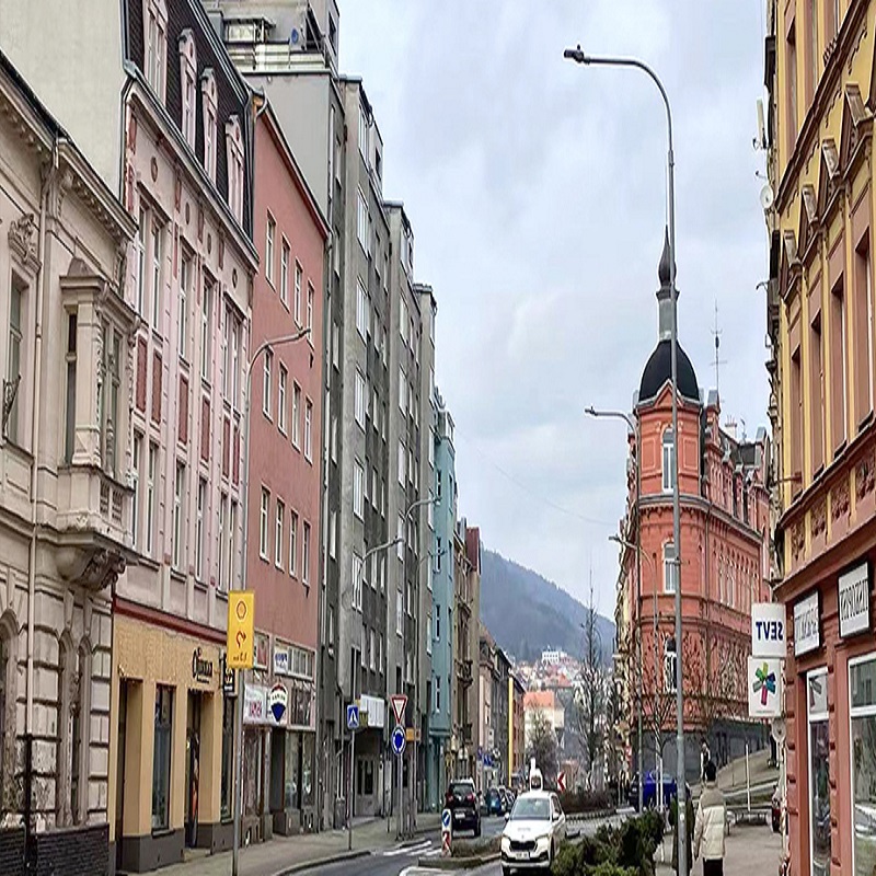 En İyi Depo Aydınlatma Kılavuzu: LED Yüksek Tavan, Doğrusal ve Akıllı Seçenekler